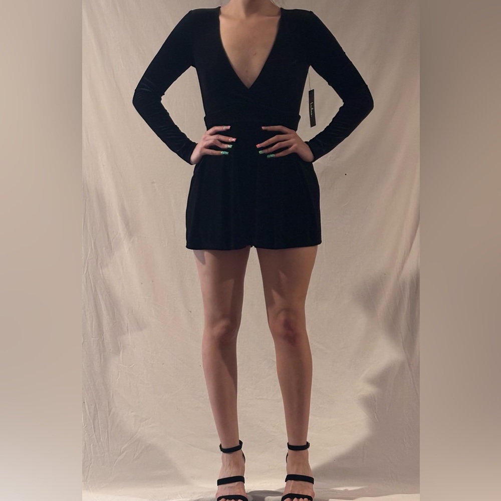 Lulu's Black Long Sleeve Romper